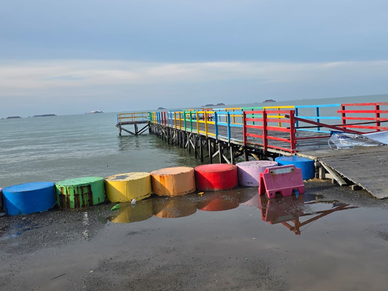 Dermaga & View Laut